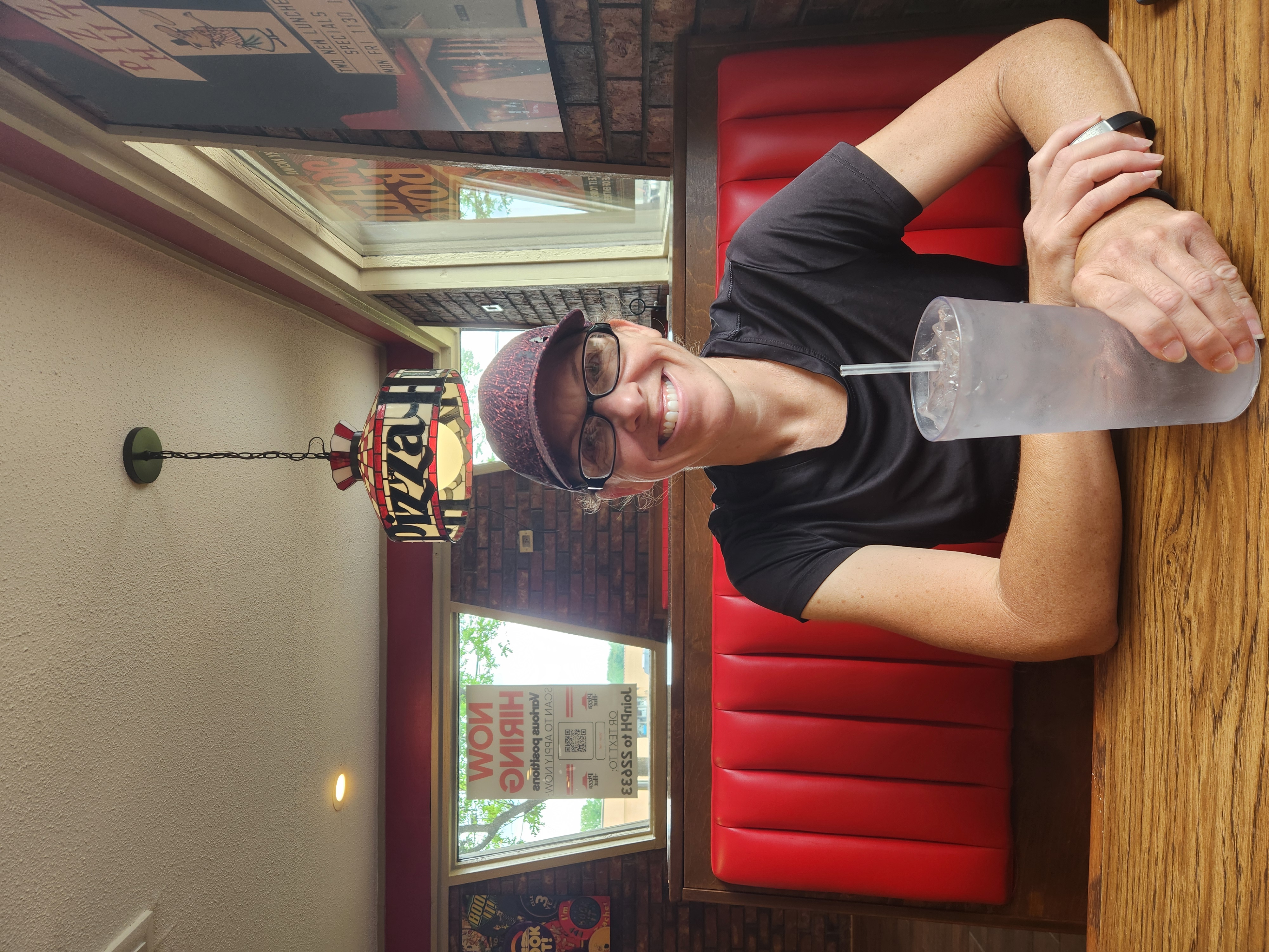 KO4KVG ready to enjoy lunch at Pizza Hut Classic