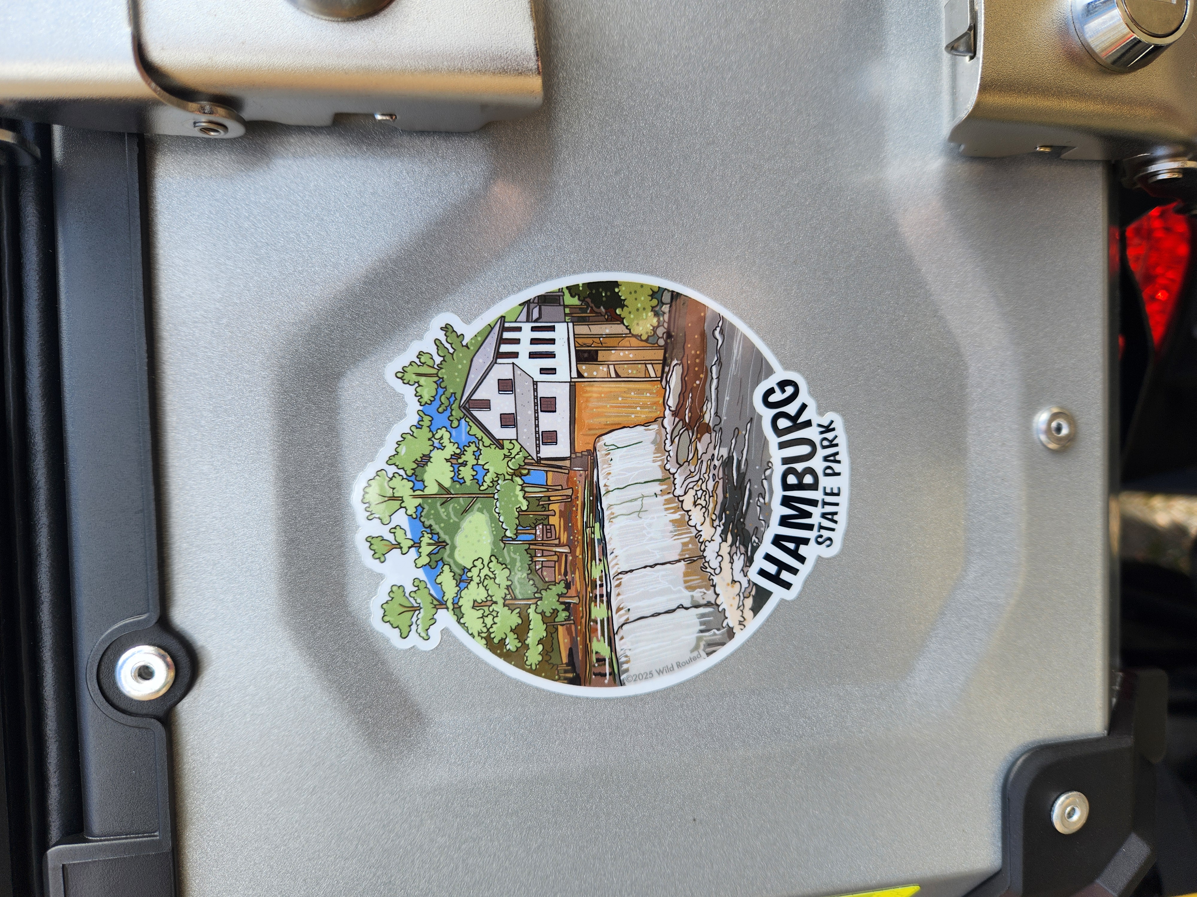 Commemorative decor for the top box of the VStrom